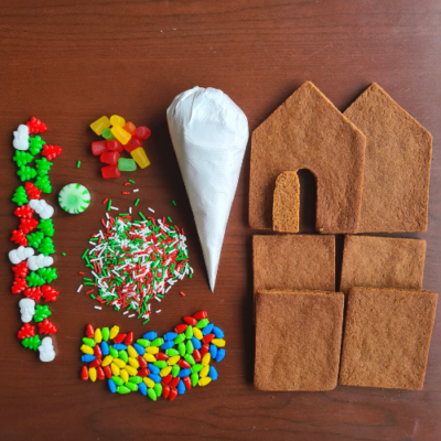 Kakes & Kanvas Gingerbread house kit unboxed